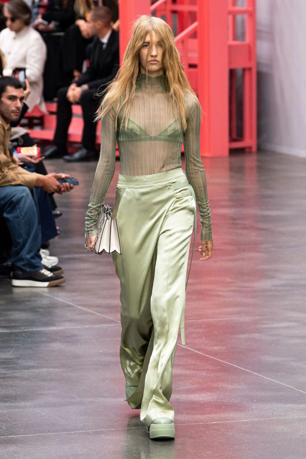 Fendi Frühling Sommer 2023 Mailand Runway Magazin