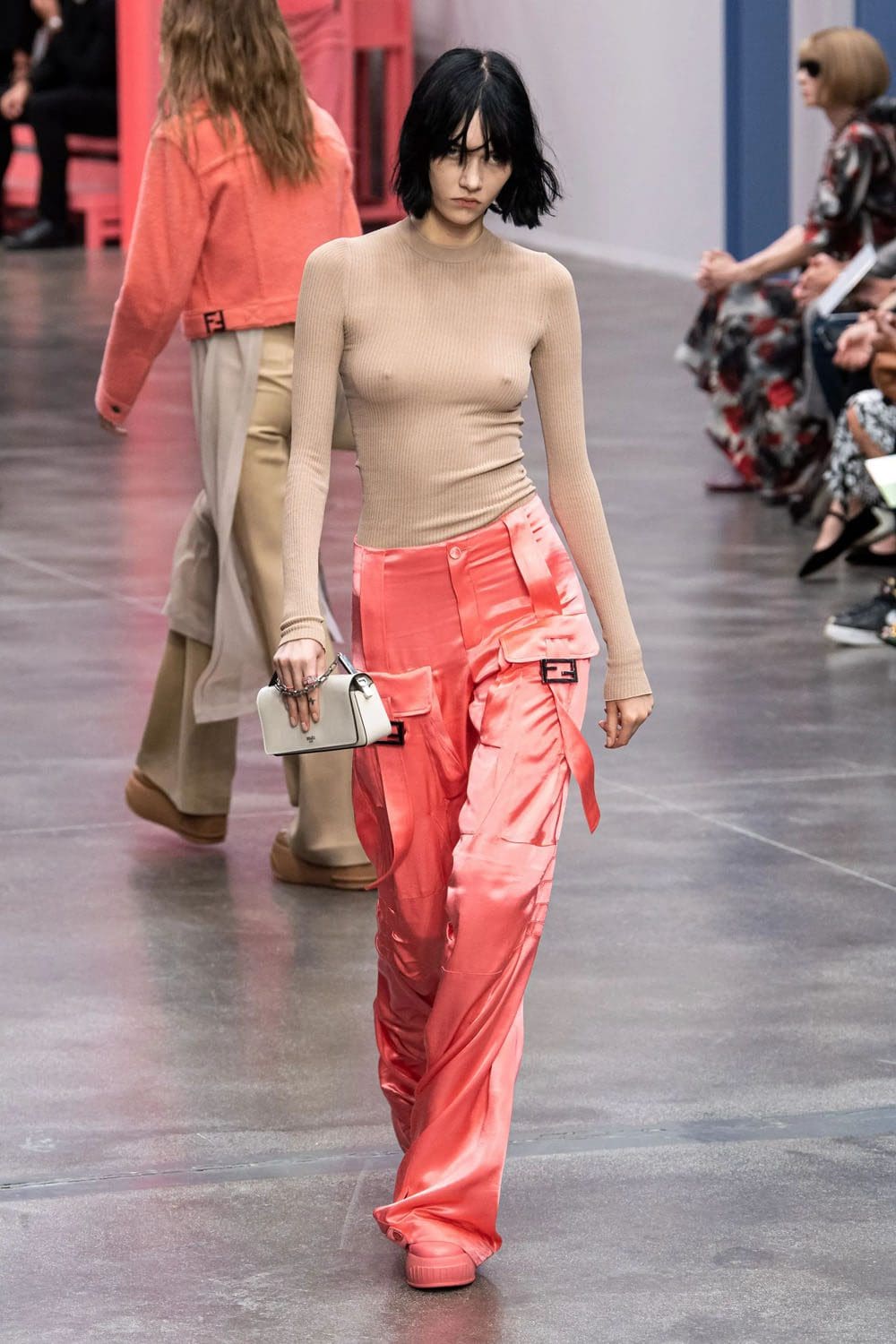 Fendi Frühling Sommer 2023 Mailand Runway Magazin