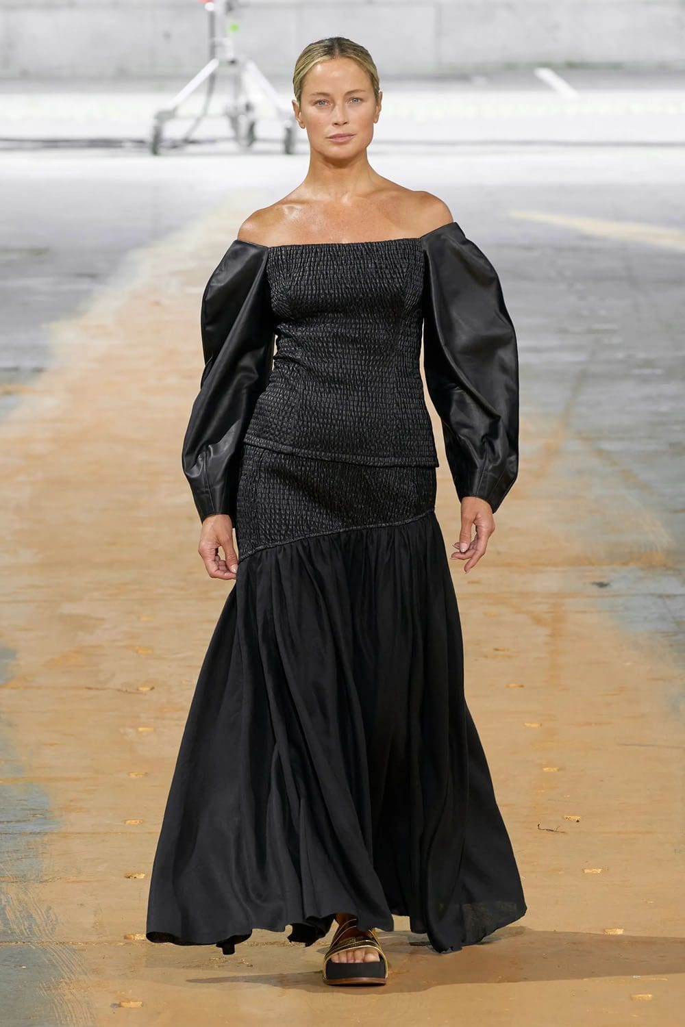 Gabriela Hearst Spring Summer 2023 New York Runway Magazine