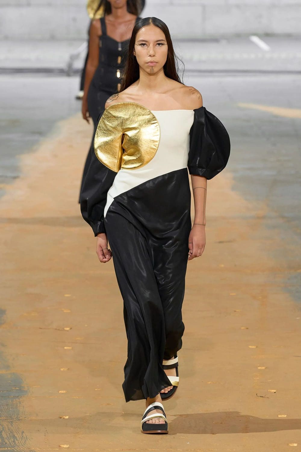 Gabriela Hearst Spring Summer 2023 New York Runway Magazine