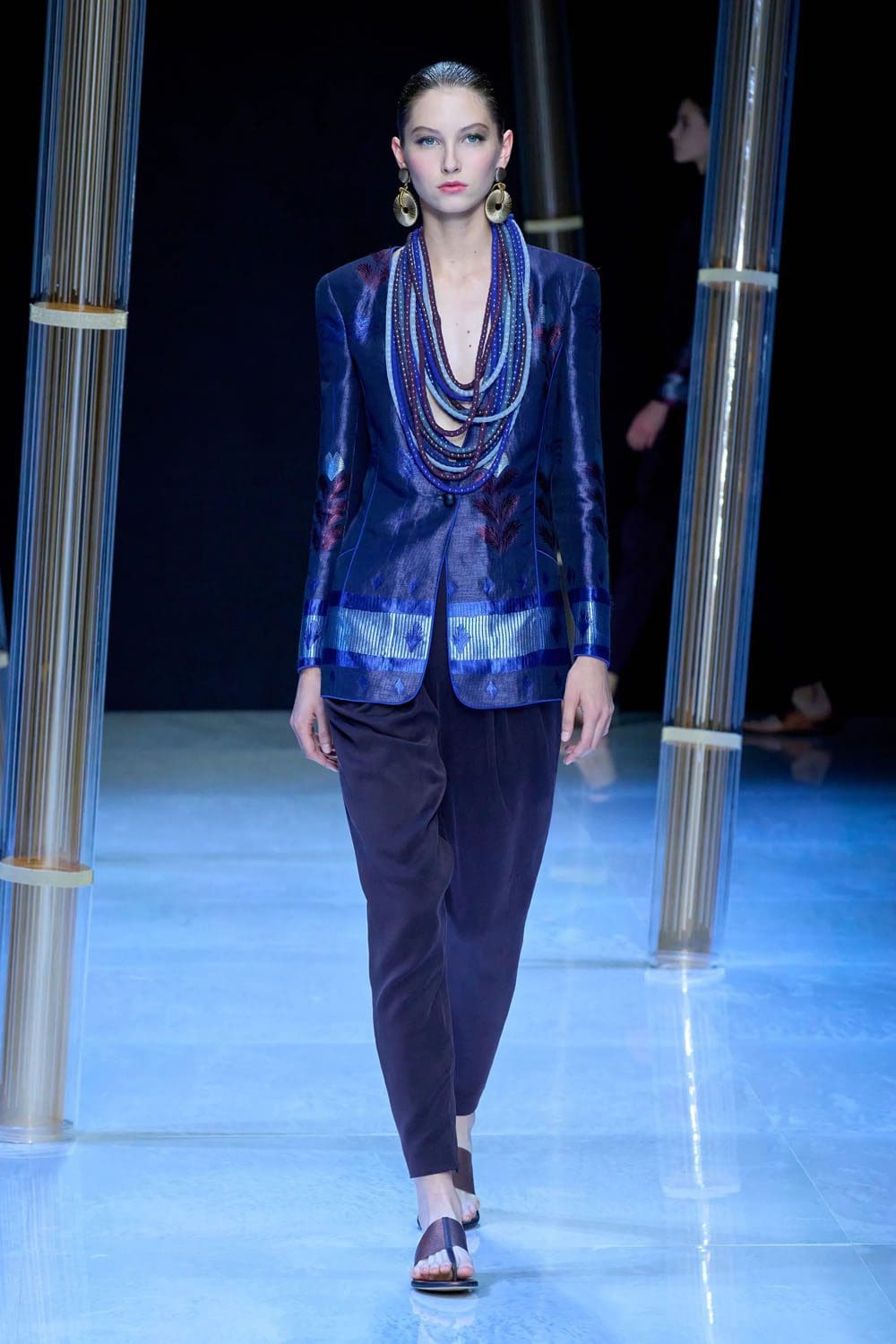 乔治·阿玛尼(Giorgio Armani)2023年春夏 Runway 杂志