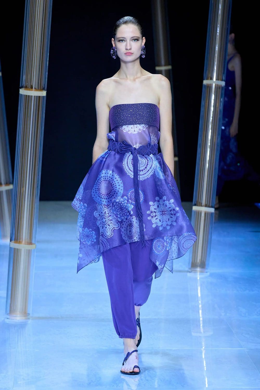 乔治·阿玛尼(Giorgio Armani)2023年春夏 Runway 杂志