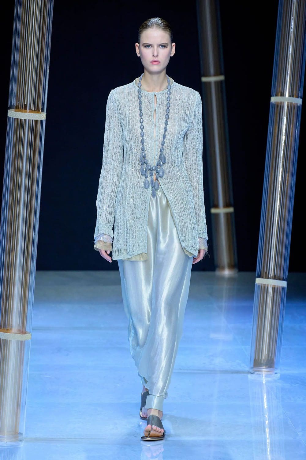 乔治·阿玛尼(Giorgio Armani)2023年春夏 Runway 杂志