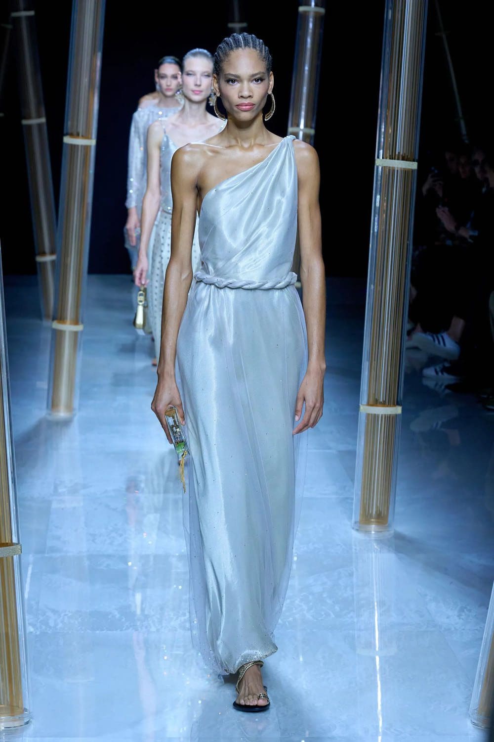 乔治·阿玛尼(Giorgio Armani)2023年春夏 Runway 杂志