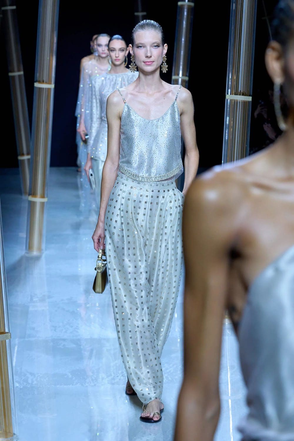 乔治·阿玛尼(Giorgio Armani)2023年春夏 Runway 杂志