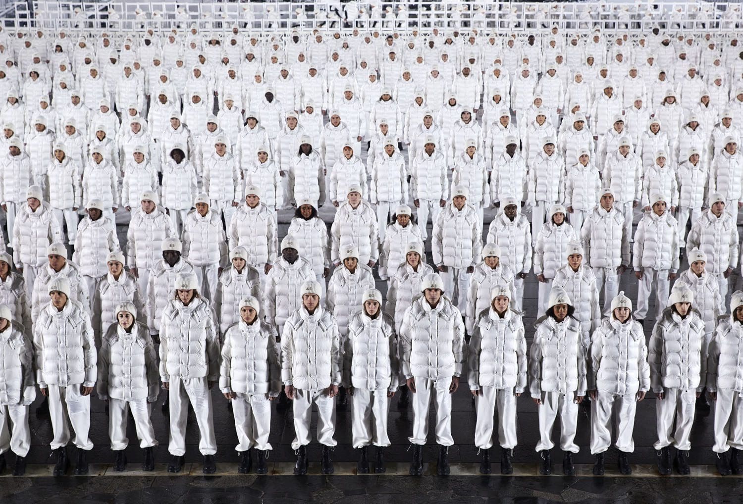 Moncler 70. Jahrestag Mailand Runway Magazin