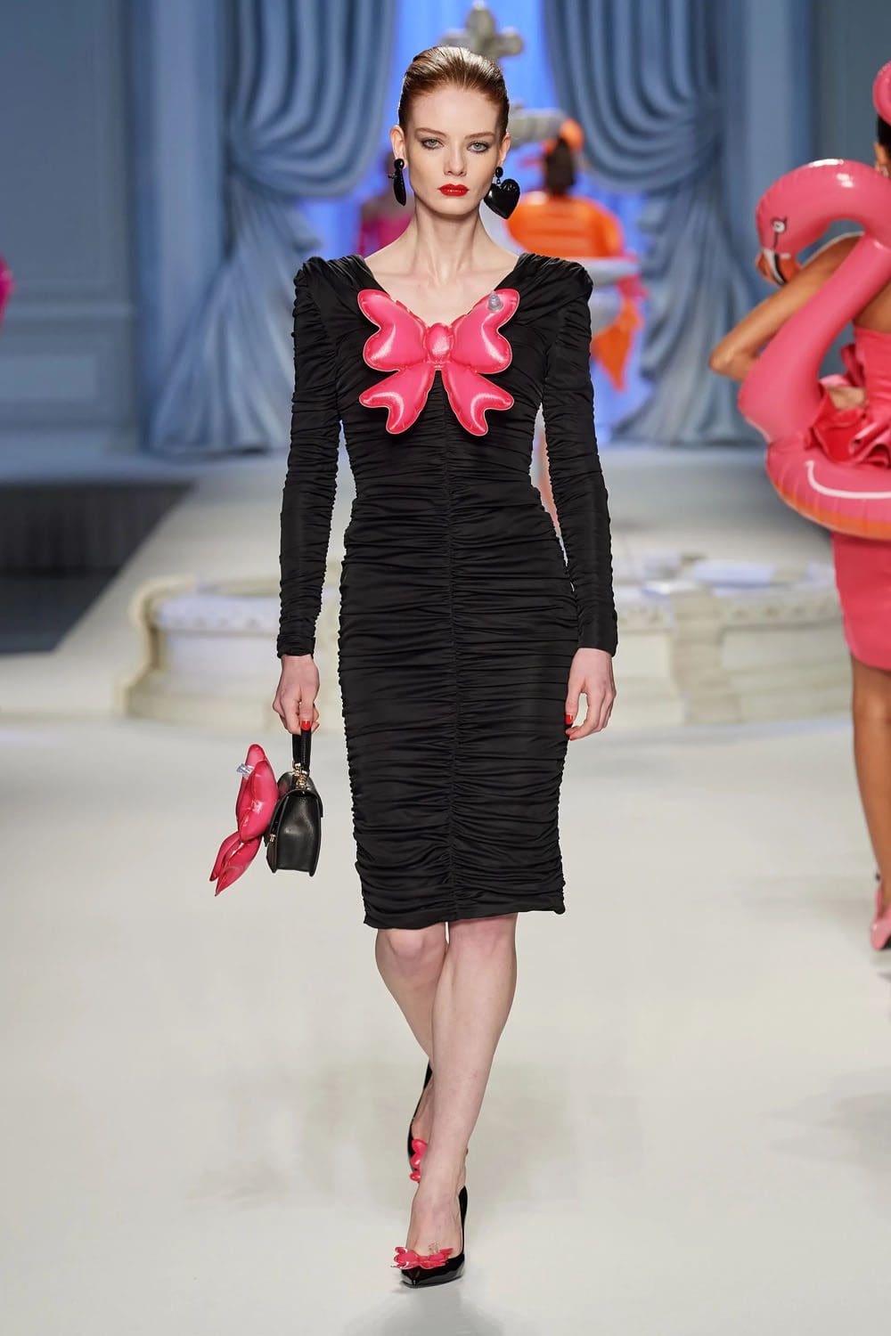 Moschino Frühling Sommer 2023 Runway Magazin