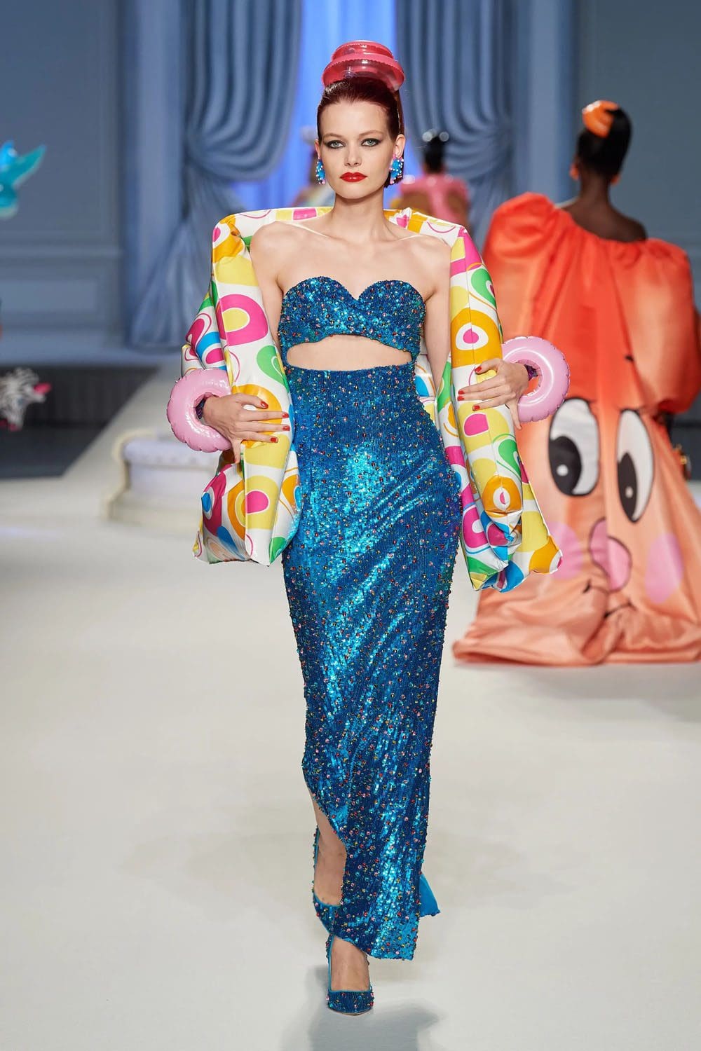 Moschino Frühling Sommer 2023 Runway Magazin