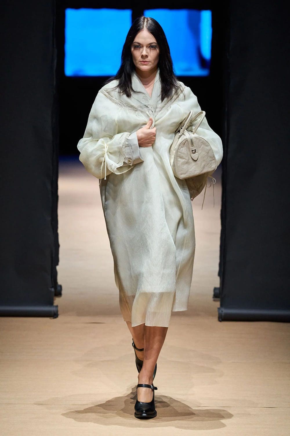 Prada Primavera Estate 2023 Milano Runway Magazine