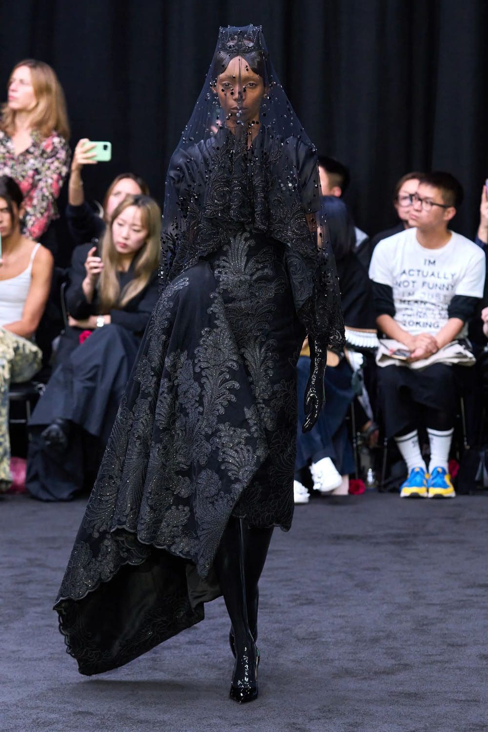 Richard Quinn printemps été 2023 Londres Runway Magazine