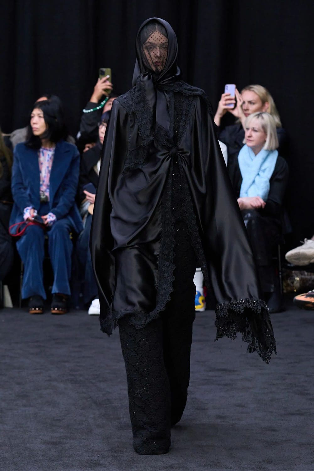 Richard Quinn printemps été 2023 Londres Runway Magazine