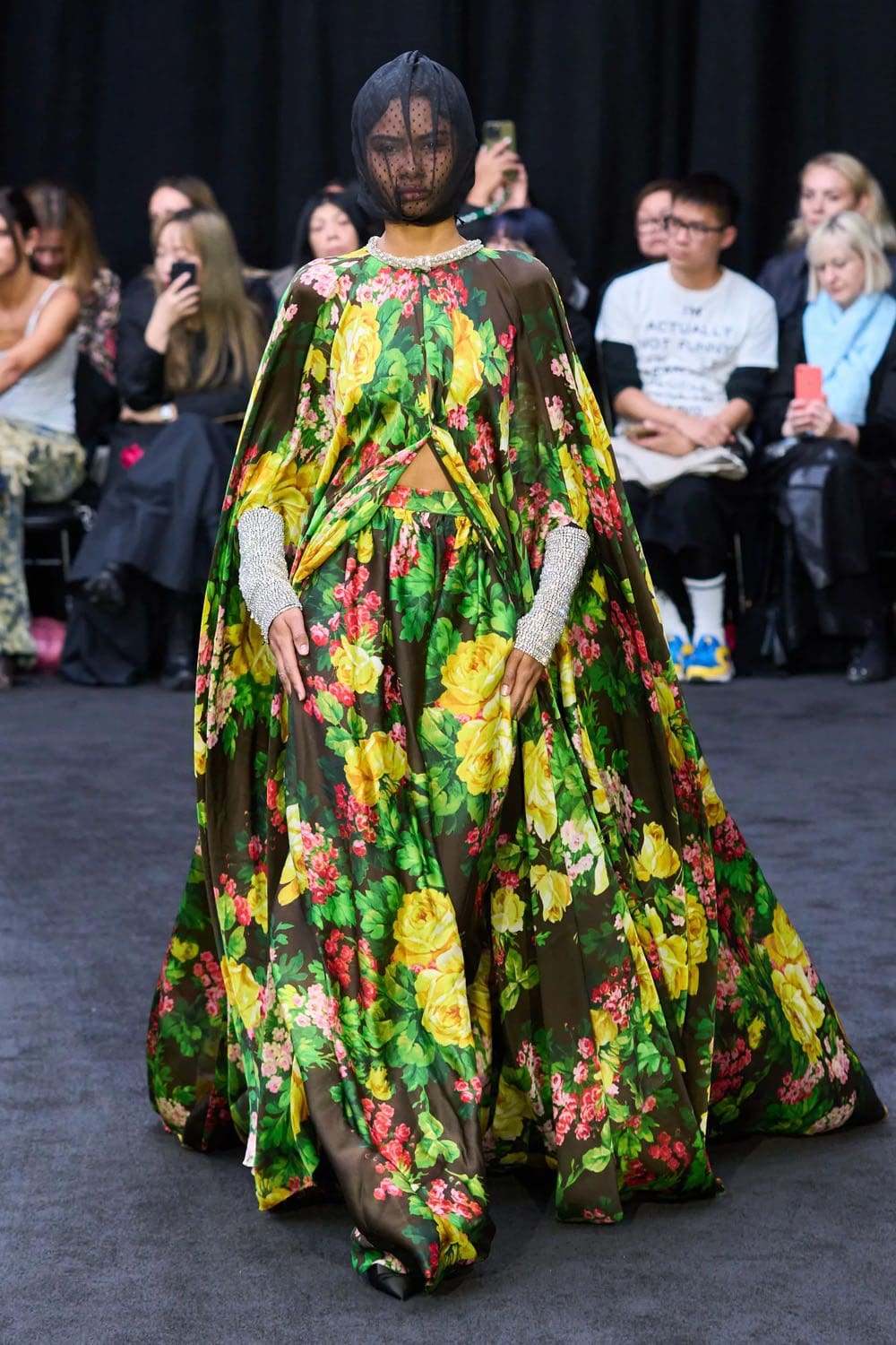 Richard Quinn printemps été 2023 Londres Runway Magazine