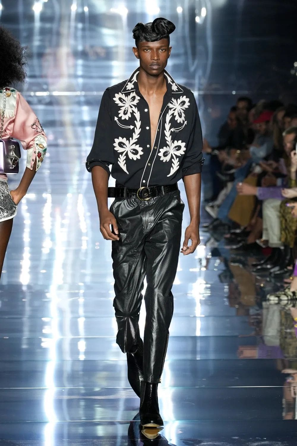 Tom Ford Primavera Estate 2023 New York Runway Magazine