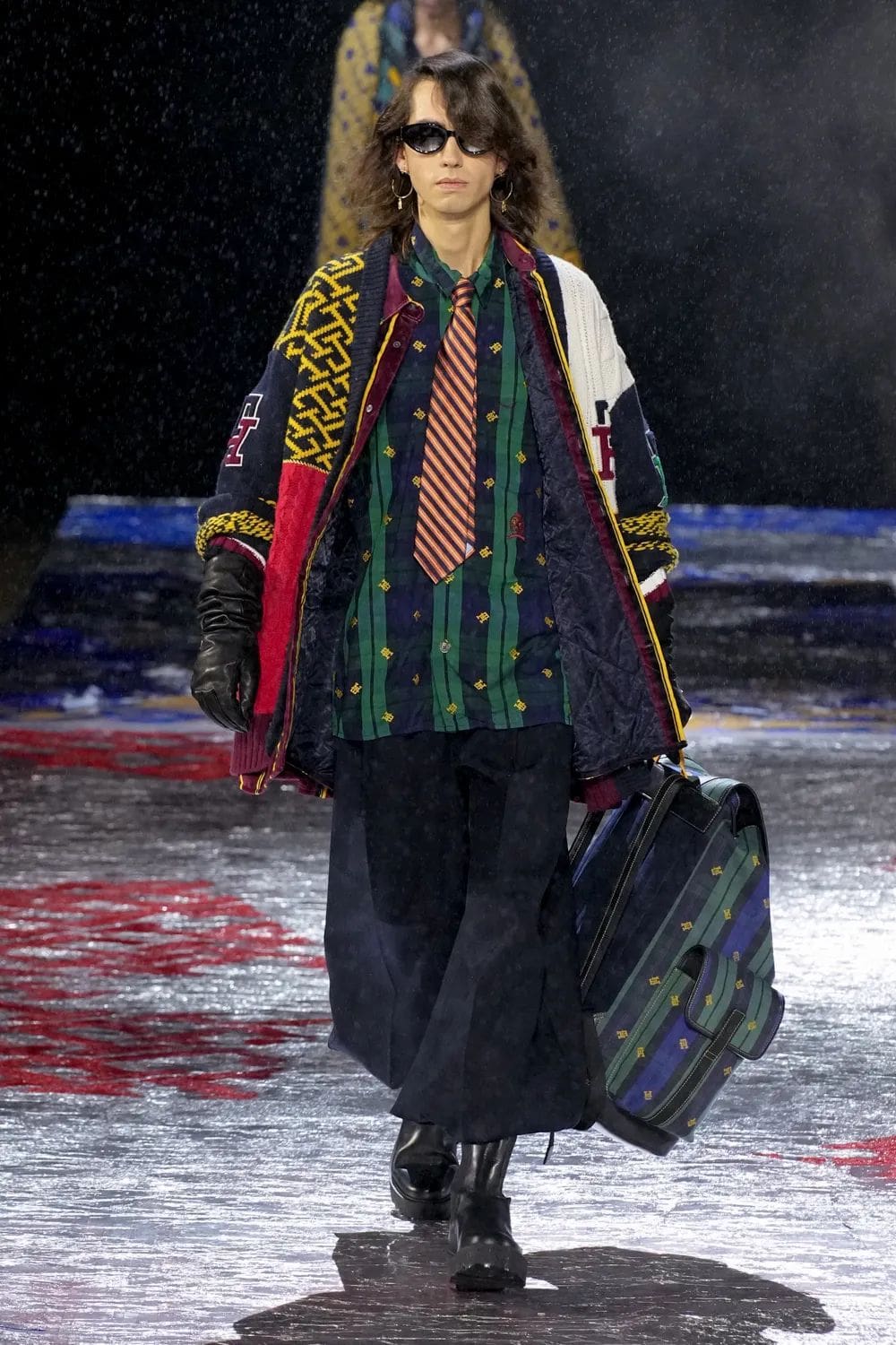 Tommy Hilfiger - Tommy Factory - Tommy Now - Herbst Winter 2022-2023 Runway Magazin