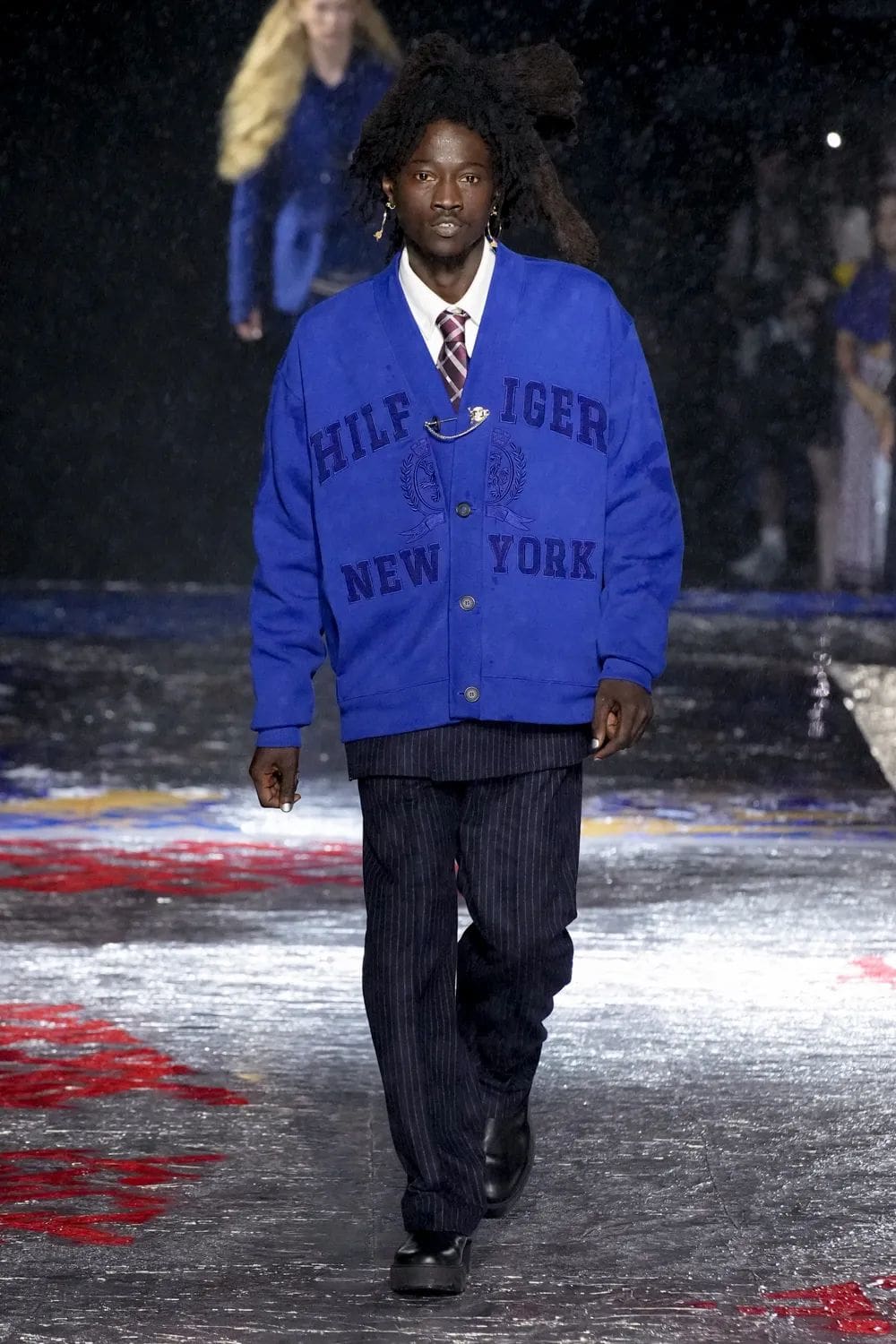 Tommy Hilfiger - Tommy Factory - Tommy Now - Herbst Winter 2022-2023 Runway Magazin