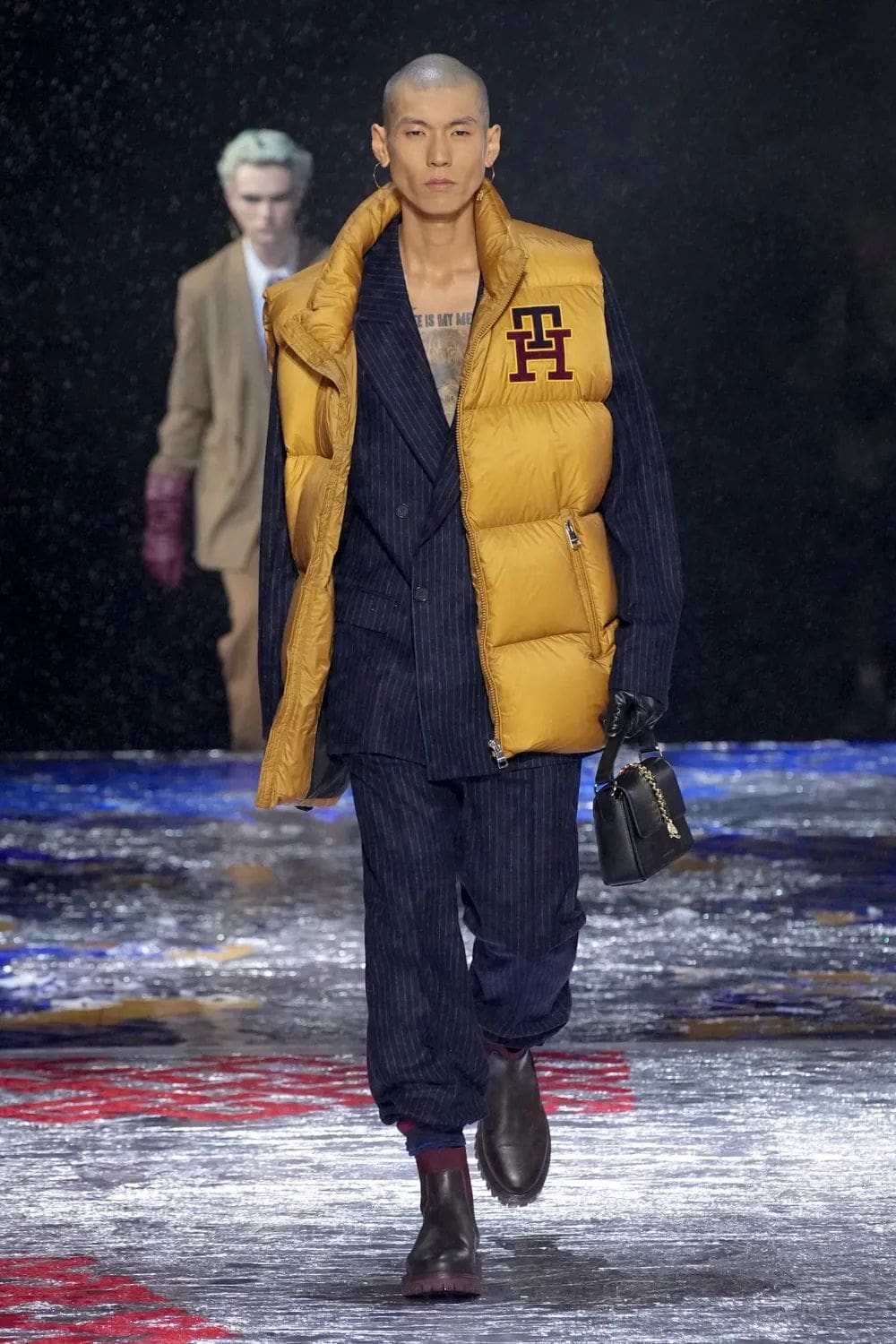 Tommy Hilfiger - Tommy Factory - Tommy Now - Herbst Winter 2022-2023 Runway Magazin