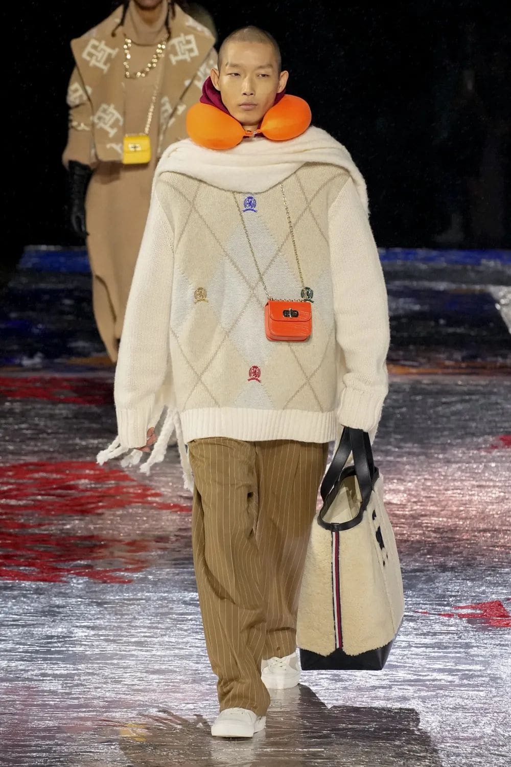 Tommy Hilfiger - Tommy Factory - Tommy Now - Herbst Winter 2022-2023 Runway Magazin