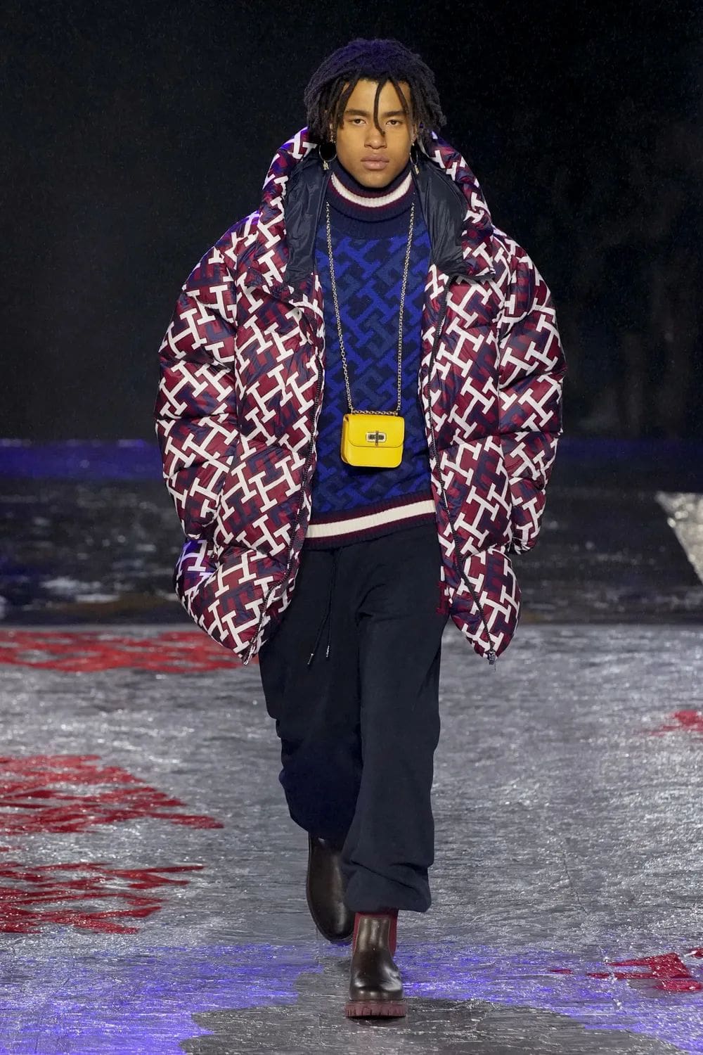 Tommy Hilfiger - Tommy Factory - Tommy Now - Herbst Winter 2022-2023 Runway Magazin