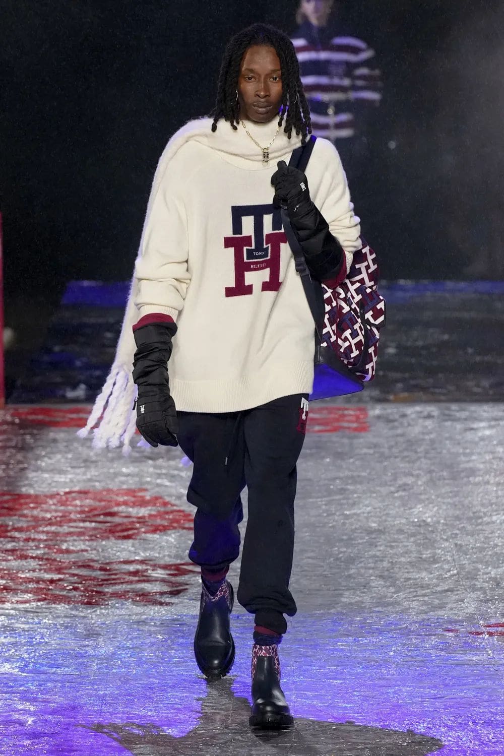 Tommy Hilfiger - Tommy Factory - Tommy Now - Herbst Winter 2022-2023 Runway Magazin