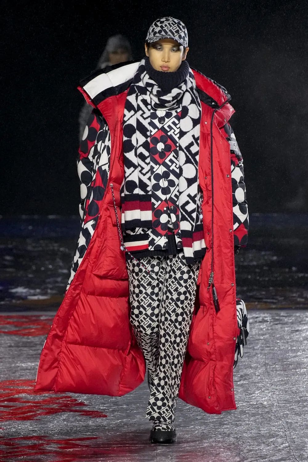 Tommy Hilfiger - Tommy Factory - Tommy Now - Herbst Winter 2022-2023 Runway Magazin