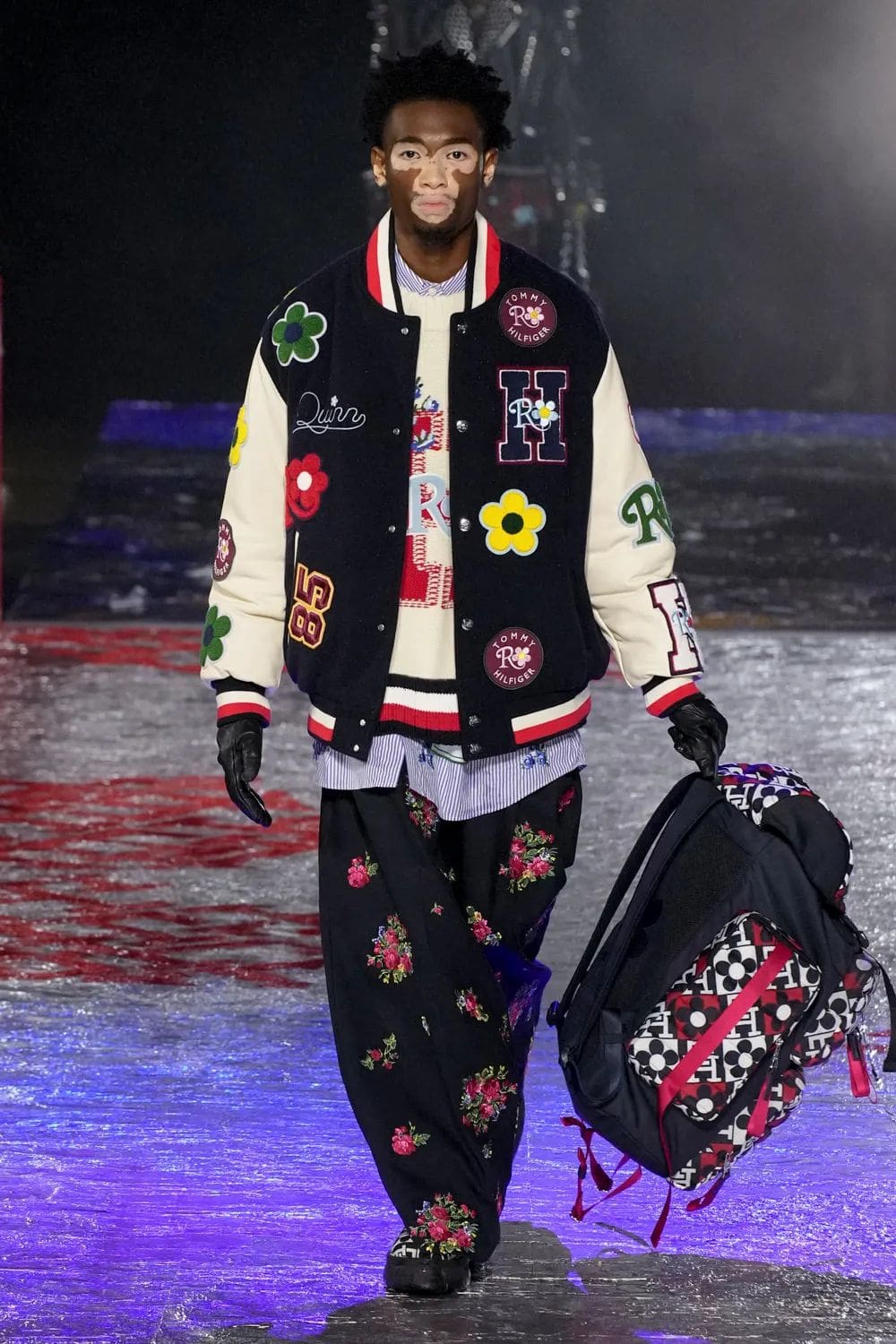 Tommy Hilfiger - Tommy Factory - Tommy Now - Herbst Winter 2022-2023 Runway Magazin