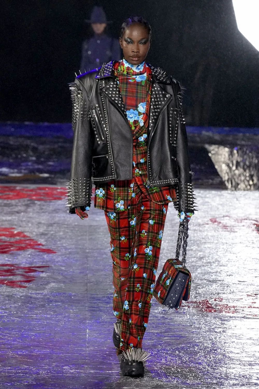 Tommy Hilfiger - Tommy Factory - Tommy Now - Herbst Winter 2022-2023 Runway Magazin