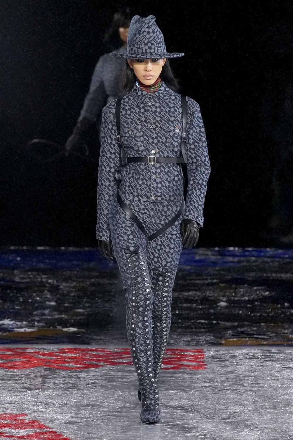 Tommy Hilfiger - Tommy Factory - Tommy Now - Herbst Winter 2022-2023 Runway Magazin