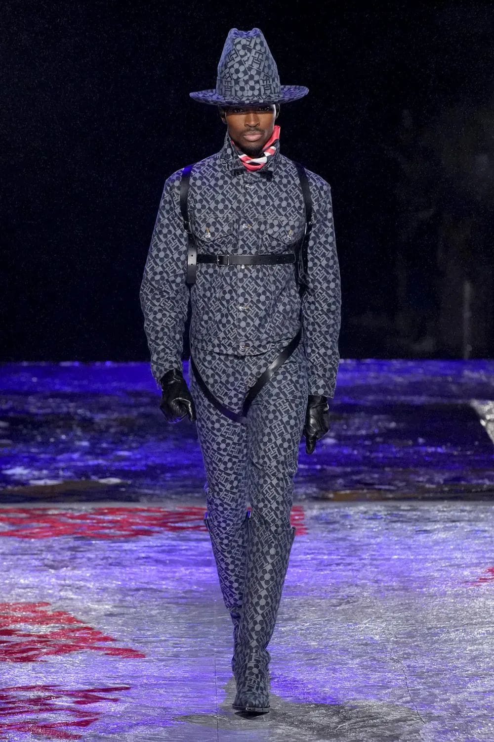 Tommy Hilfiger - Tommy Factory - Tommy Now - Herbst Winter 2022-2023 Runway Magazin