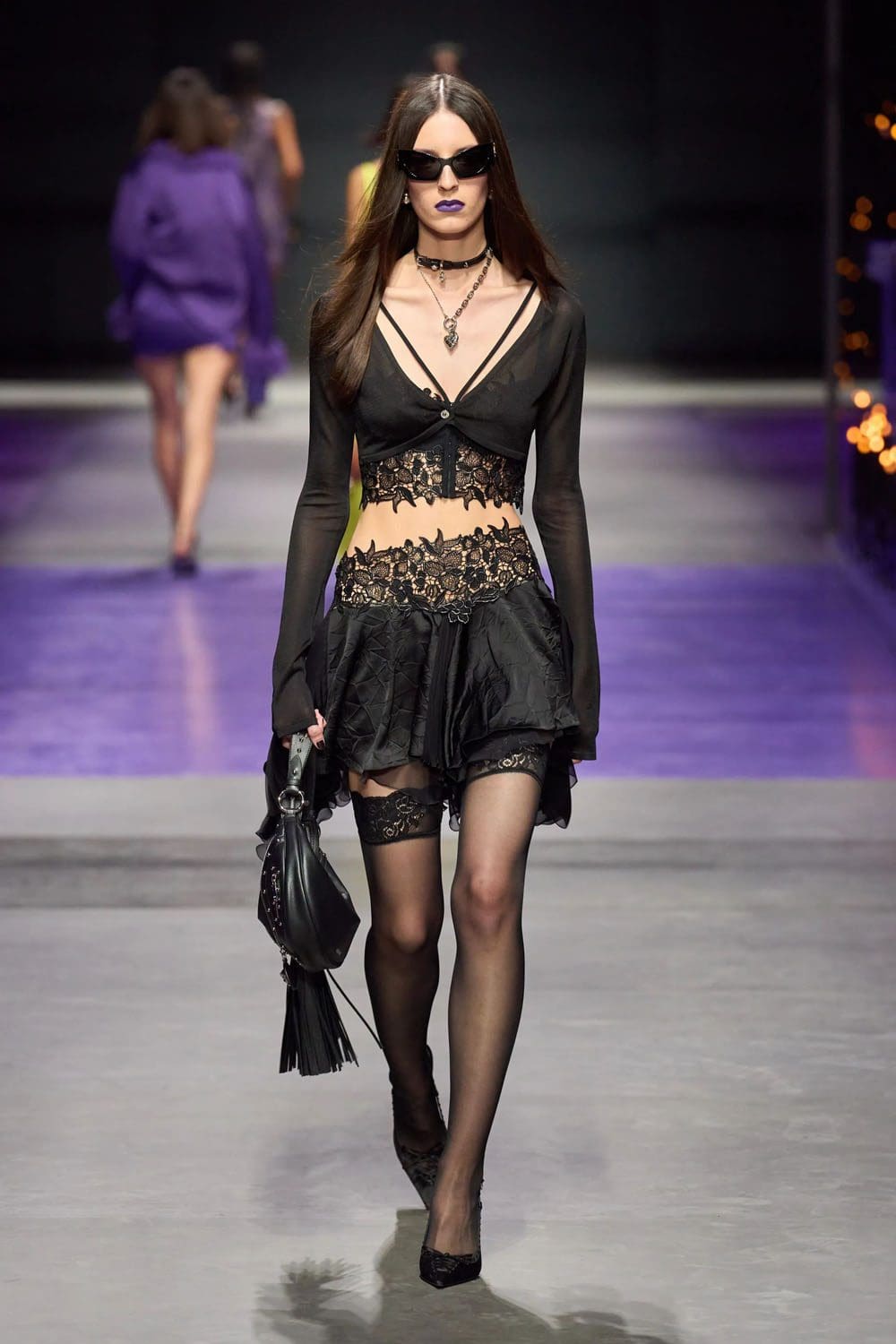 范思哲(Versace)2023春夏 Runway 杂志