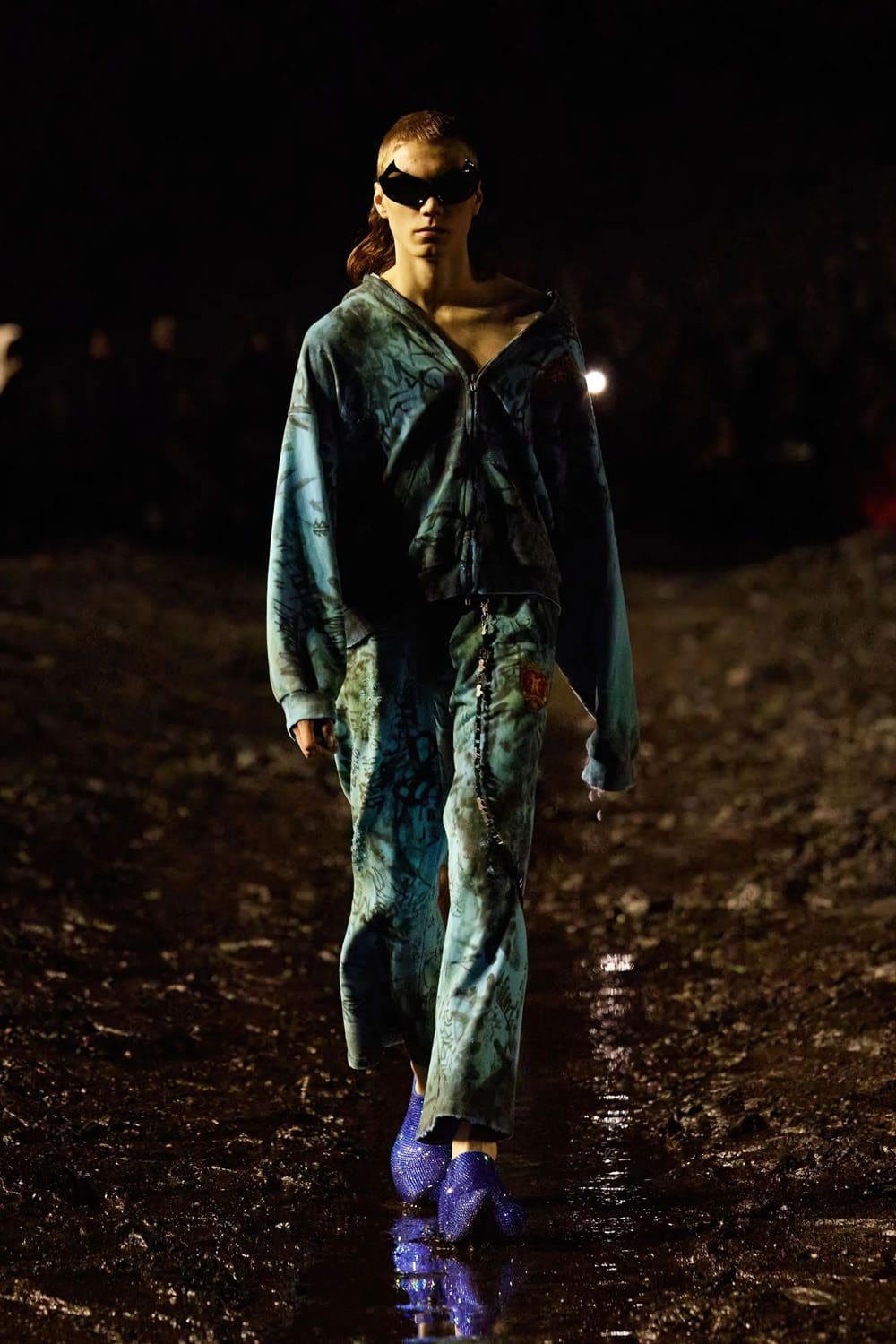 Balenciaga Frühjahr/Sommer 2023 Nuclear Mud Show Runway 55 Magazin