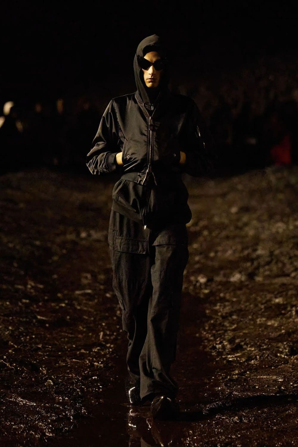 Balenciaga Frühjahr/Sommer 2023 Nuclear Mud Show Runway 67 Magazin