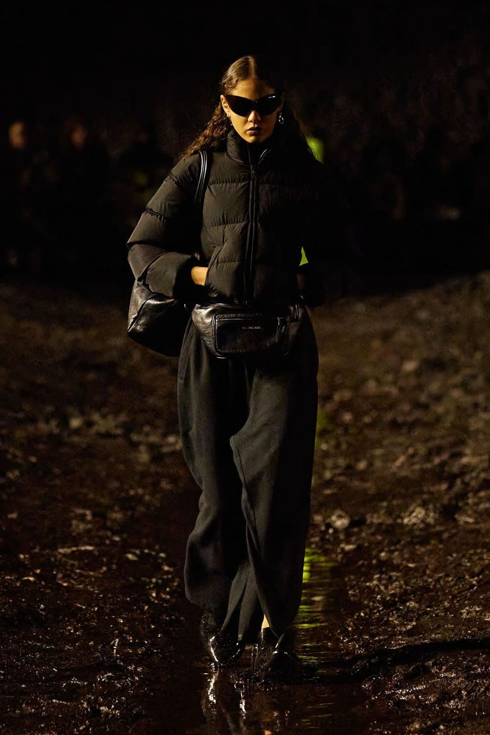 Balenciaga Frühjahr/Sommer 2023 Nuclear Mud Show Runway 68 Magazin