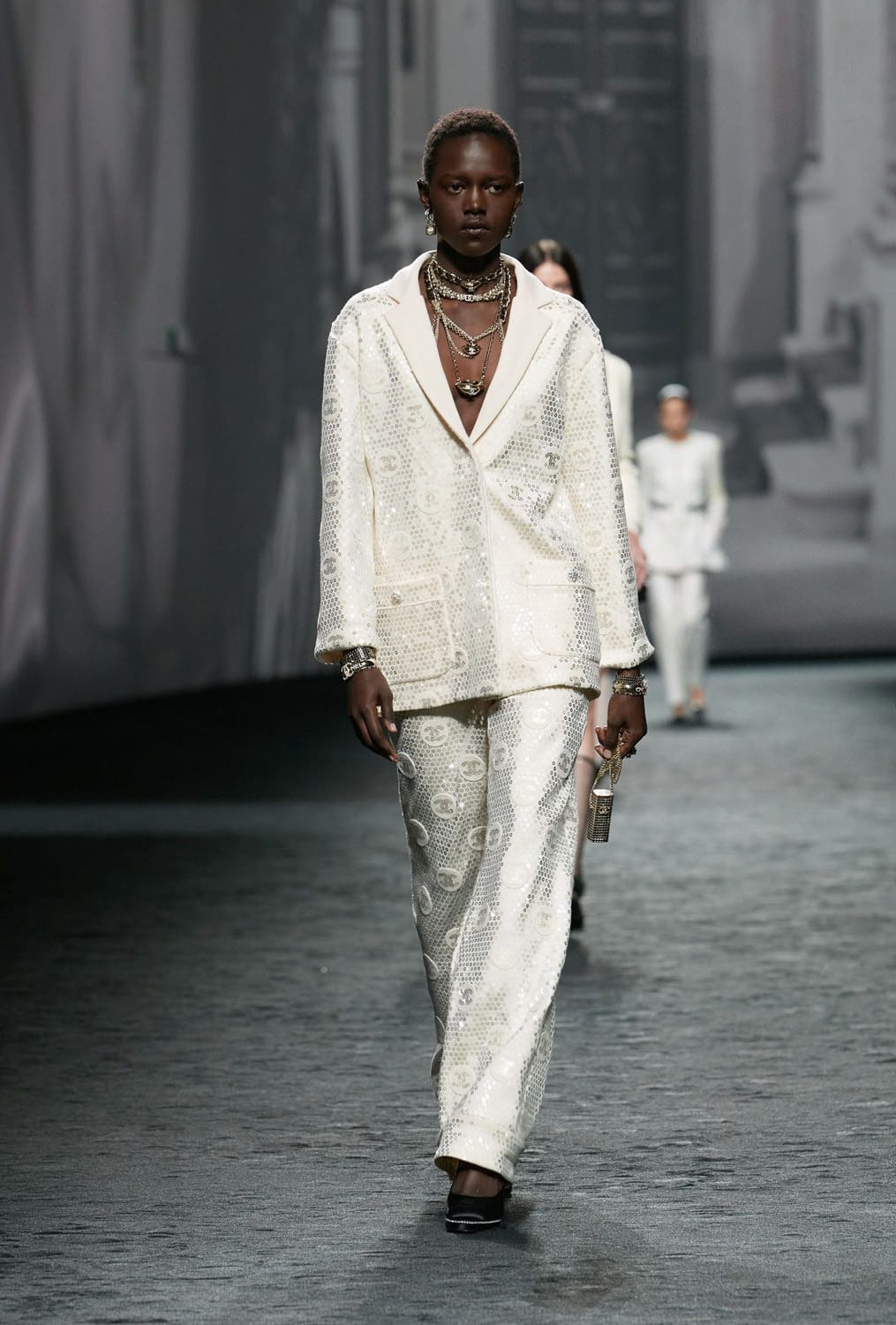 香奈儿 2023 春夏成衣 Runway 15杂志