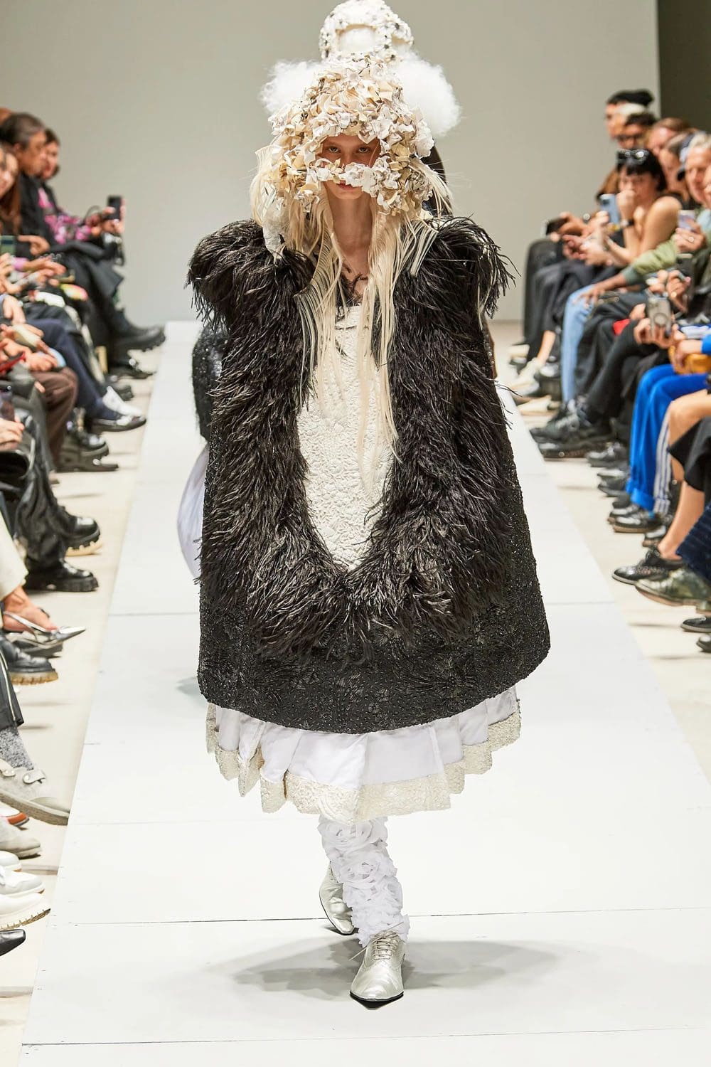 Comme des Garcons春夏2023 Runway 10杂志