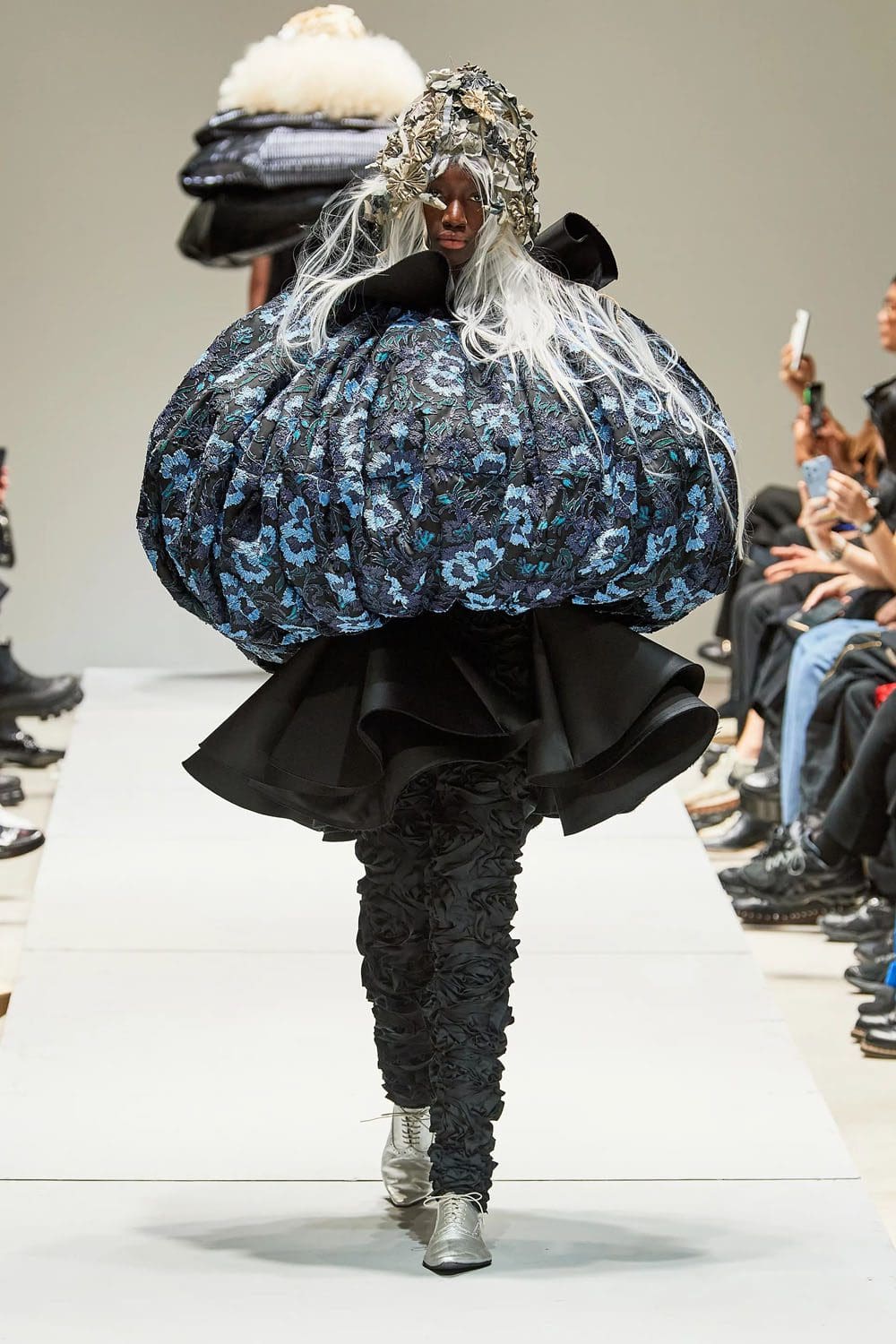 Comme des Garcons春夏2023 Runway 13杂志