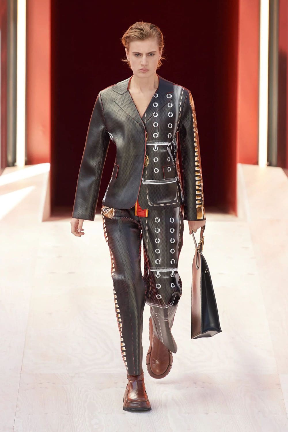 路易威登2023春夏 Runway 6杂志