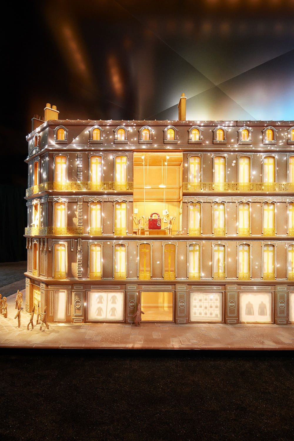DIOR x HARRODS 2022 展览 © Adrien Dirand8
