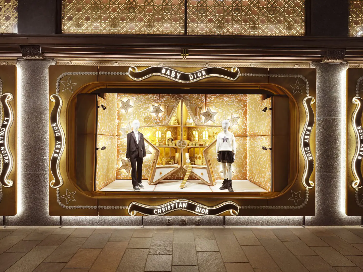 DIOR x HARRODS 2022 橱窗 © Adrien Dirand4