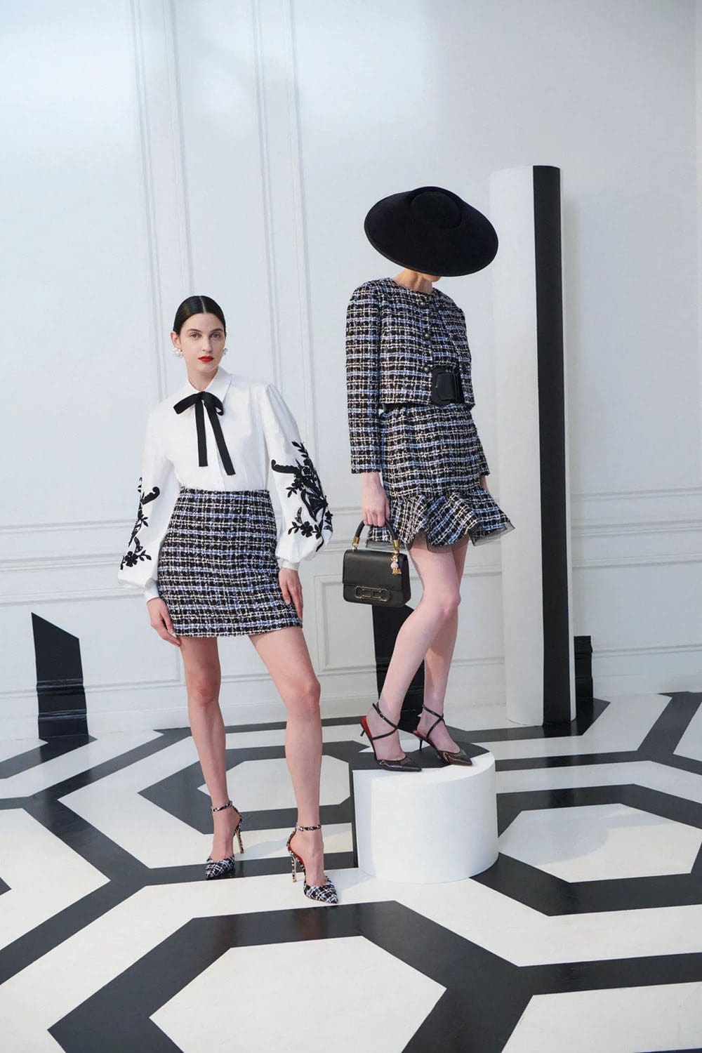 Carolina Herrera Pre Fall 2023 Runway Magazine 12