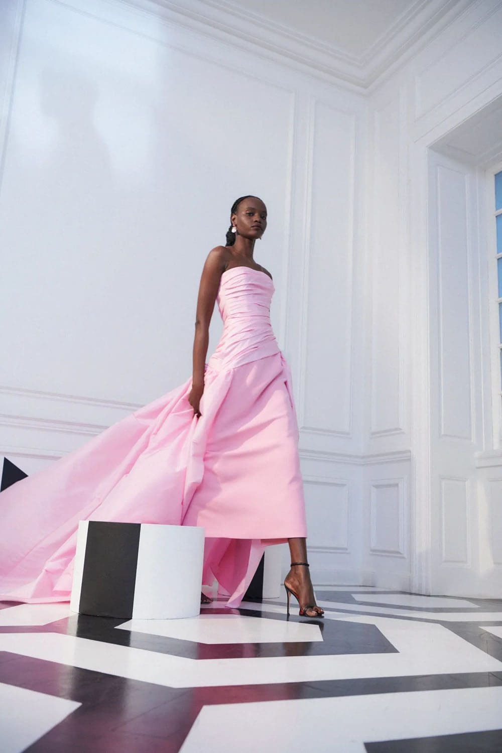 Carolina Herrera Pre Fall 2023 Runway Magazine 28