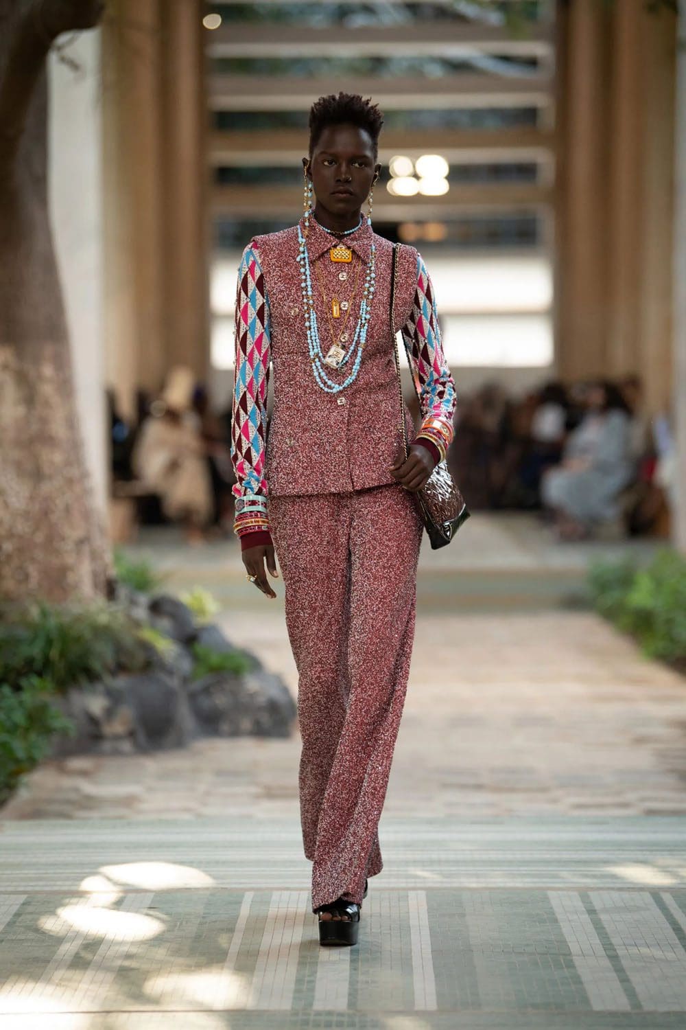 Chanel Dakar Pre Autunno 2023 Runway 12 Magazine