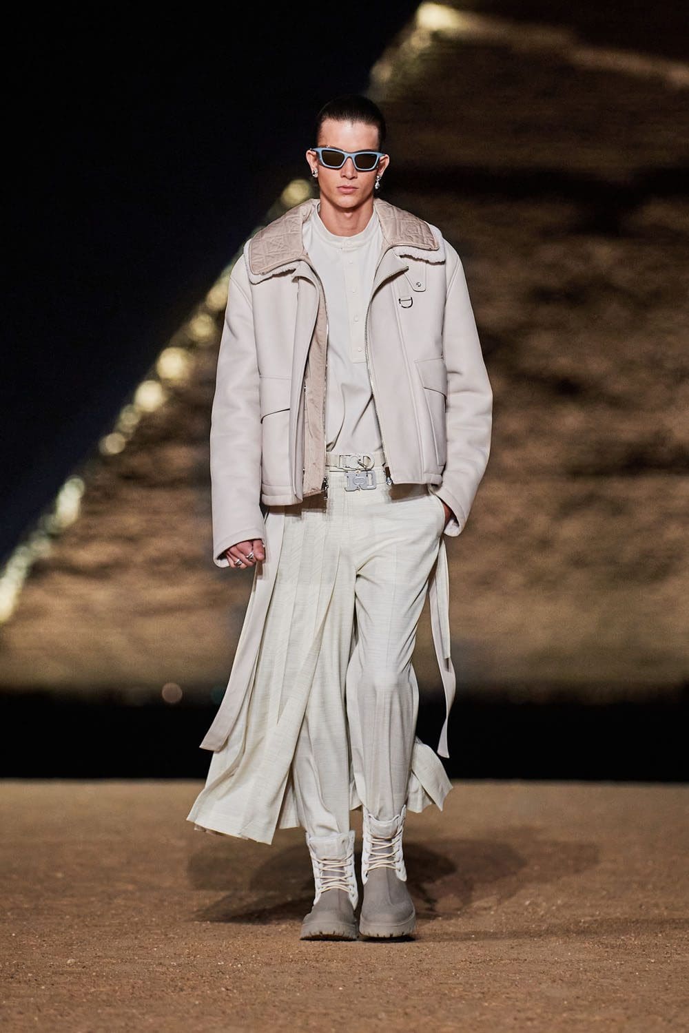 Dior Men Egypt Giza Pyramids Pre Fall 2023 Runway Magazine 22