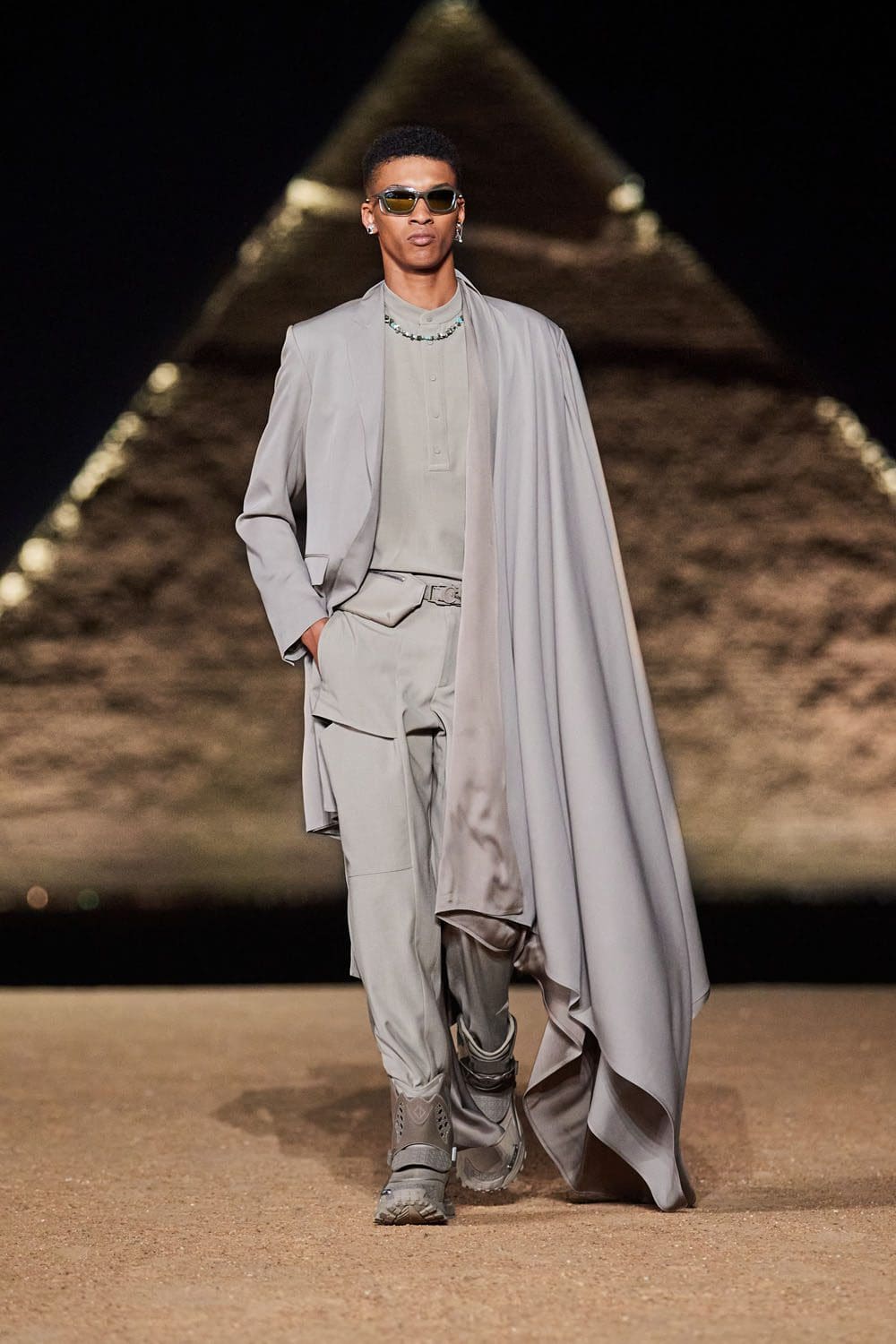 Dior Men Egypt Giza Pyramids Pre Fall 2023 Runway Magazine 32