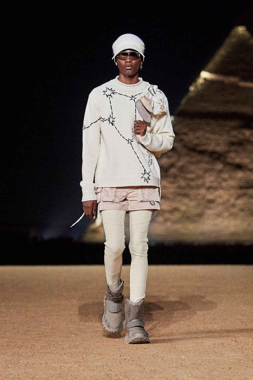 Dior Men Egypt Giza Pyramids Pre Fall 2023 Runway Magazine 37