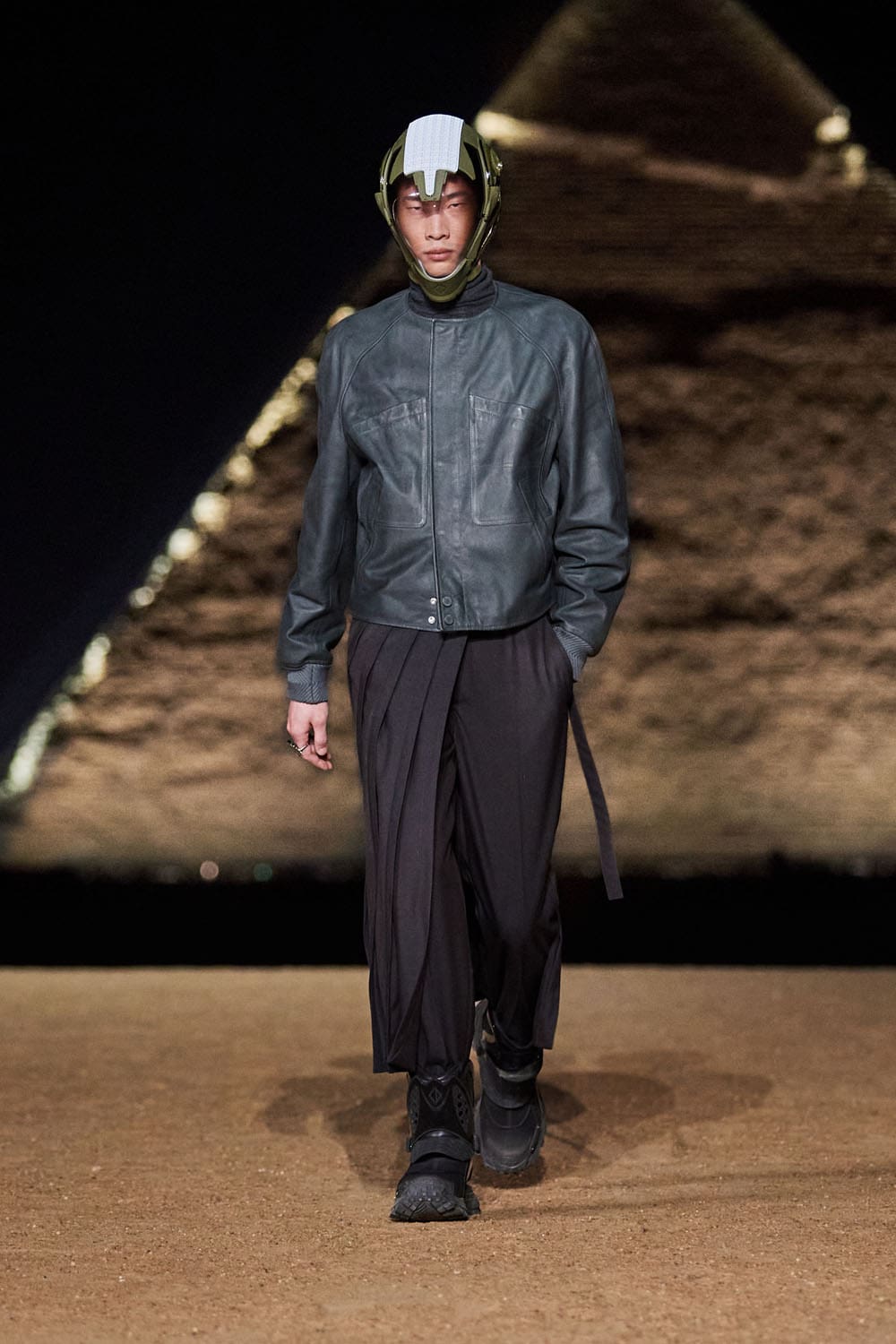 Dior Men Egypt Giza Pyramids Pre Fall 2023 Runway Magazine 64