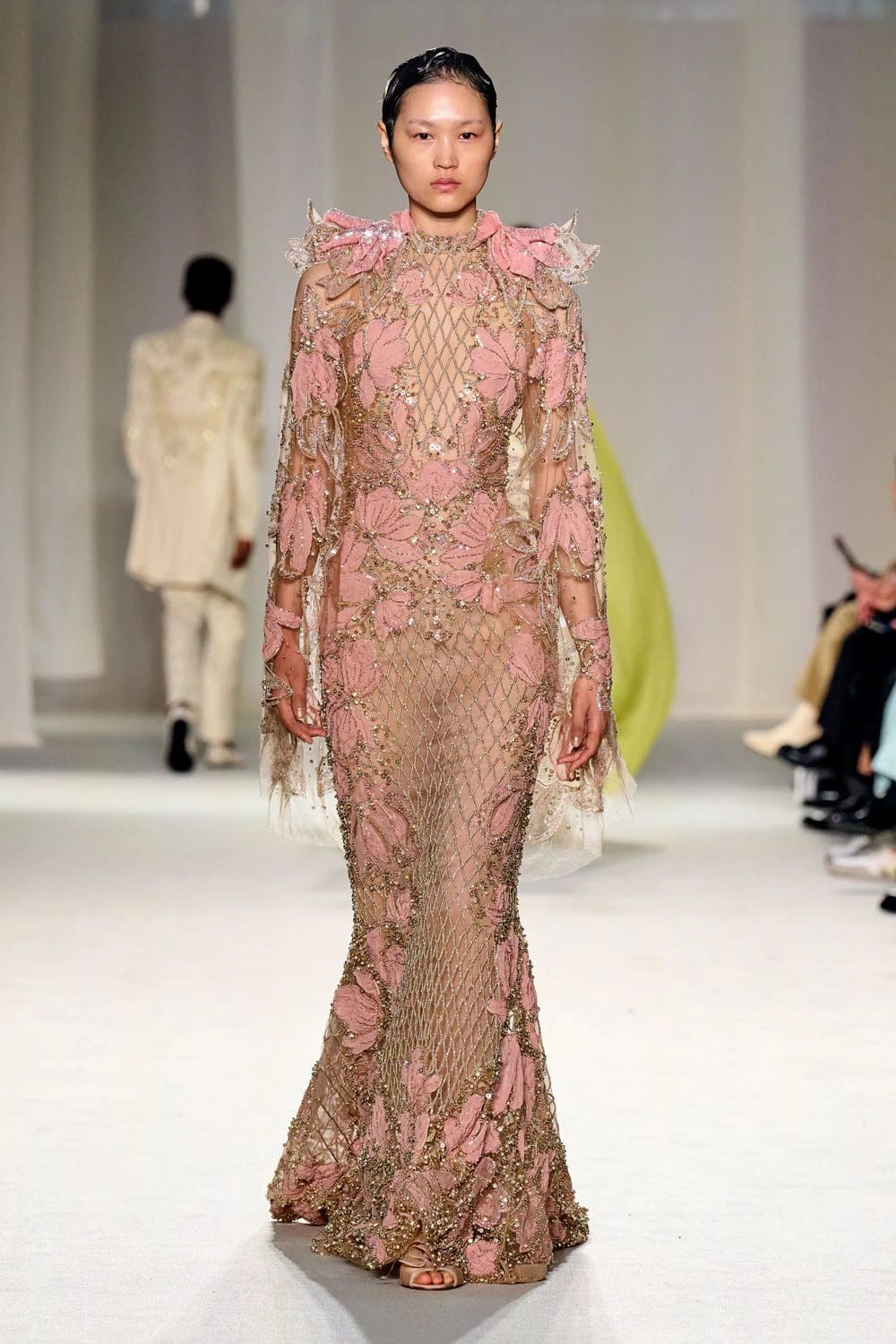 Elie Saab Haute Couture Весна-Лето 2023 Runway Журнал 22