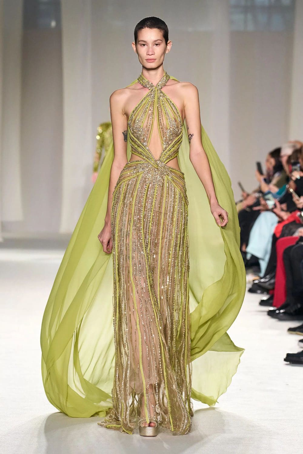 Elie Saab Haute Couture Весна-Лето 2023 Runway Журнал 23