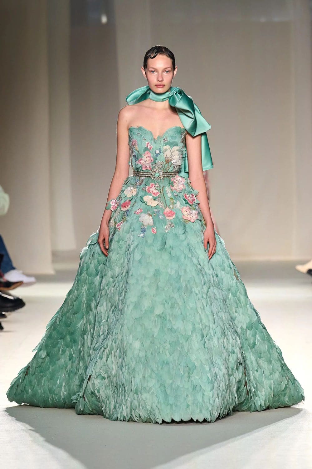 Elie Saab Haute Couture Весна-Лето 2023 Runway Журнал 34