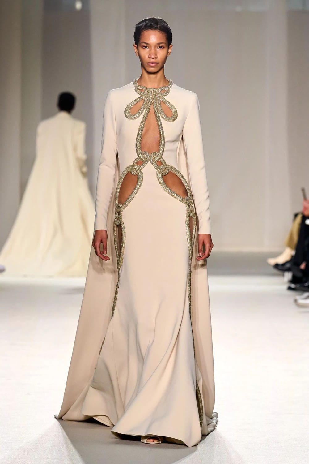 Elie Saab Haute Couture Весна-Лето 2023 Runway Журнал 66