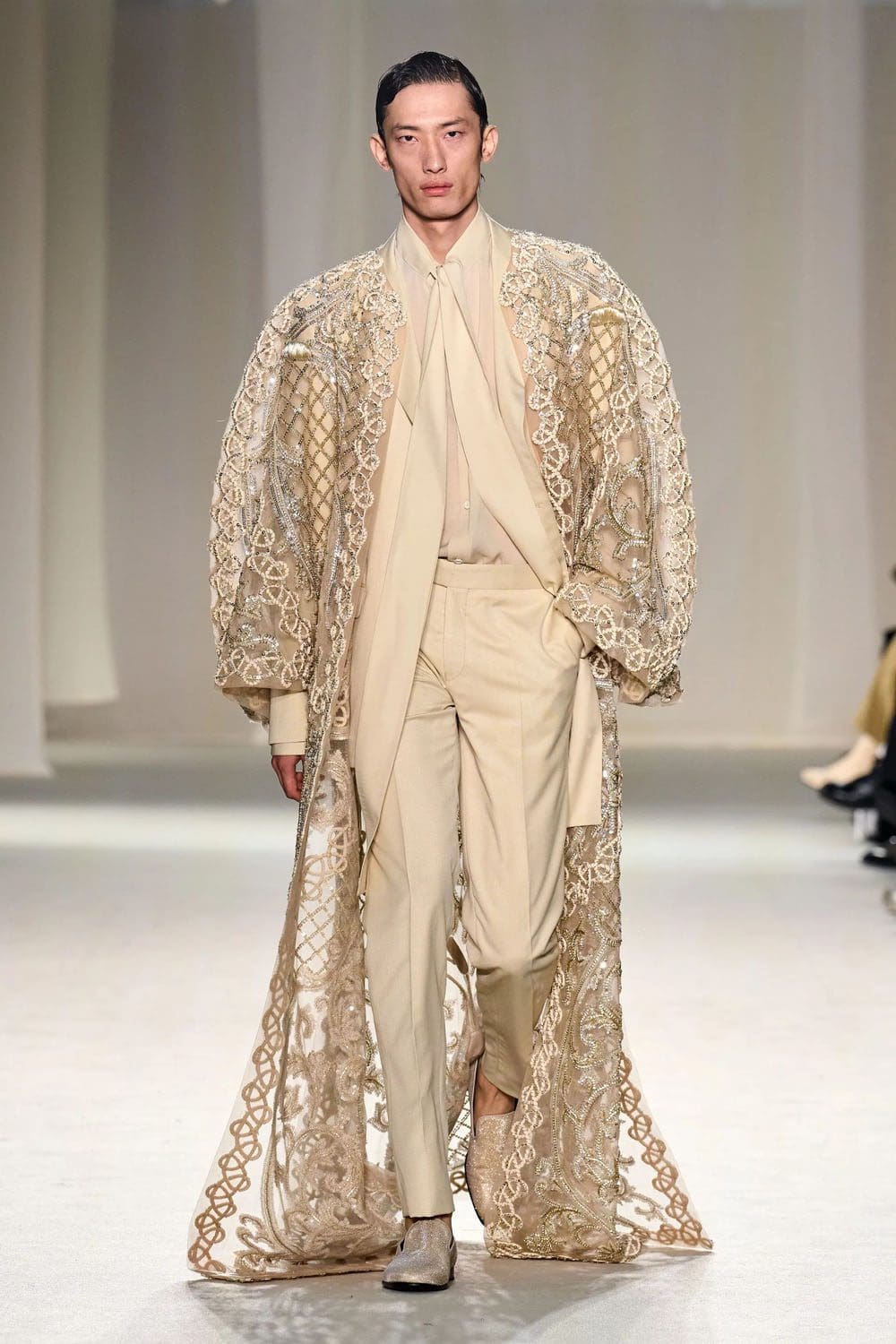Elie Saab Haute Couture Весна-Лето 2023 Runway Журнал 68